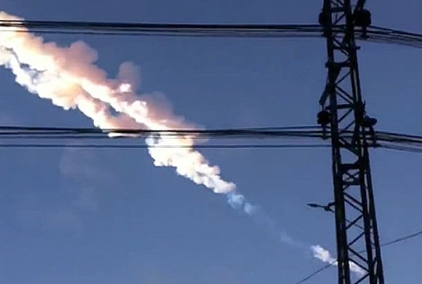 A meteor over Chelyabinsk damaged a KHL arena